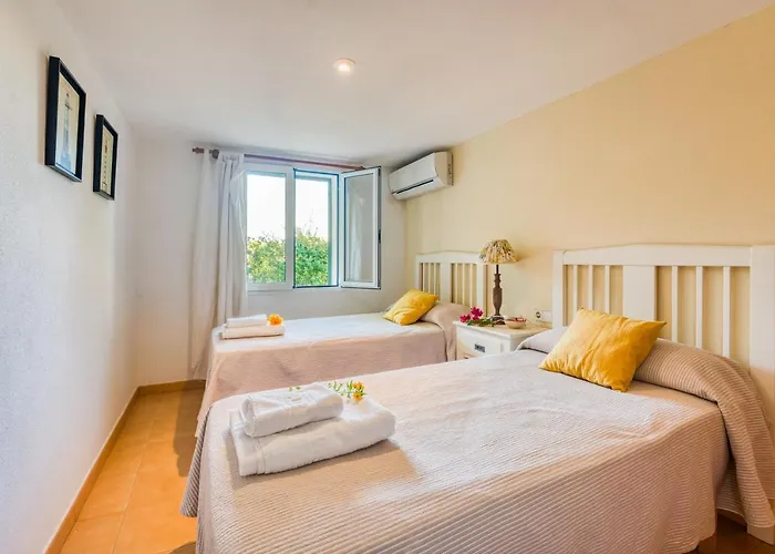 Beatriz فيلة Santo Tomás